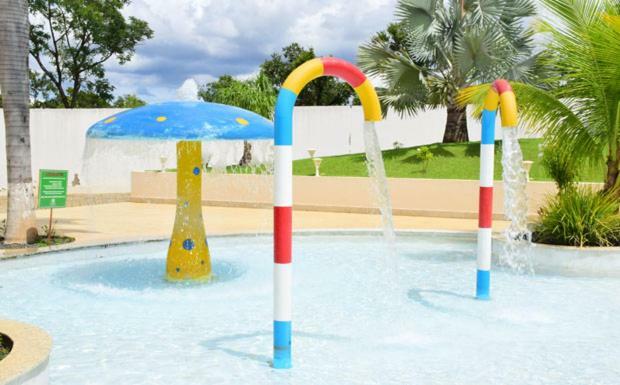 קאלדס נובאס Encontro Das Aguas Caldas - Cortesia Ingressos Da Rede Wam Opcoes Water Park, Nautico E Clube Prive מראה חיצוני תמונה